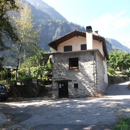 Bed and Breakfast Grotto Pergola Giornico Esterno foto